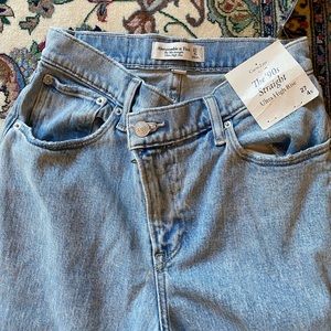 A&F Women’s ultra high-rise jeans